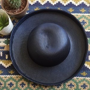 VINTAGE NAVY BLUE STRAW HAT